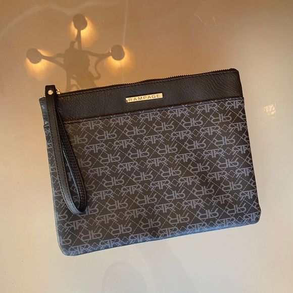 NWOT Rampage wristlet - Picture 8 of 9